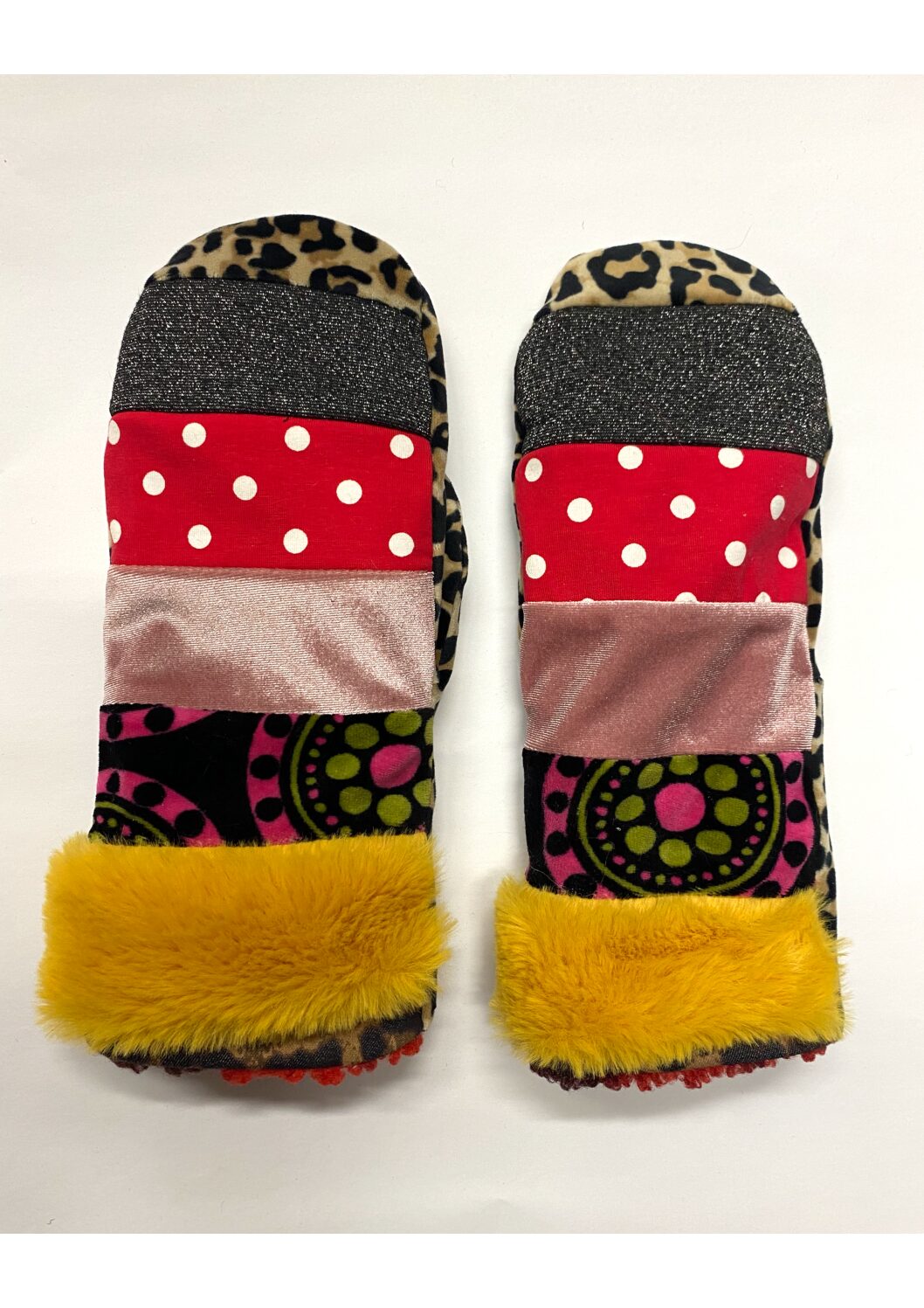 Pantteri, sieni ja tipunen - Image 3